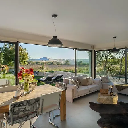 Вилла Luxury Luminosa *