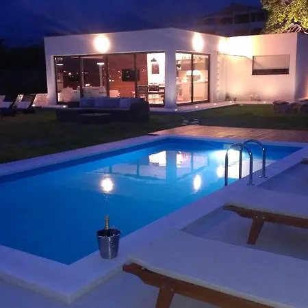 Вилла Luxury Luminosa *