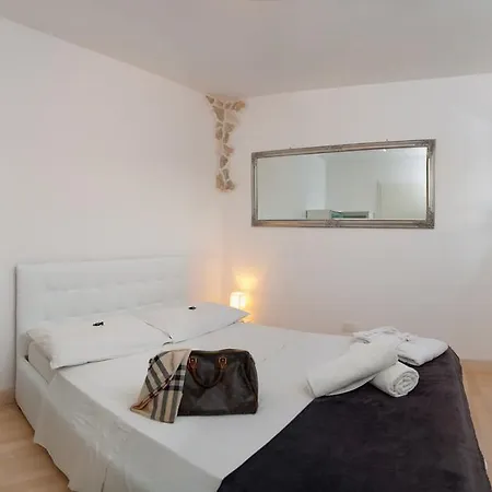 Luxury Luminosa سبليت