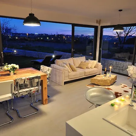 فيلة Luxury Luminosa