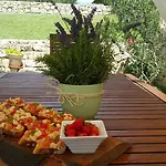 فيلة Luxury Luminosa