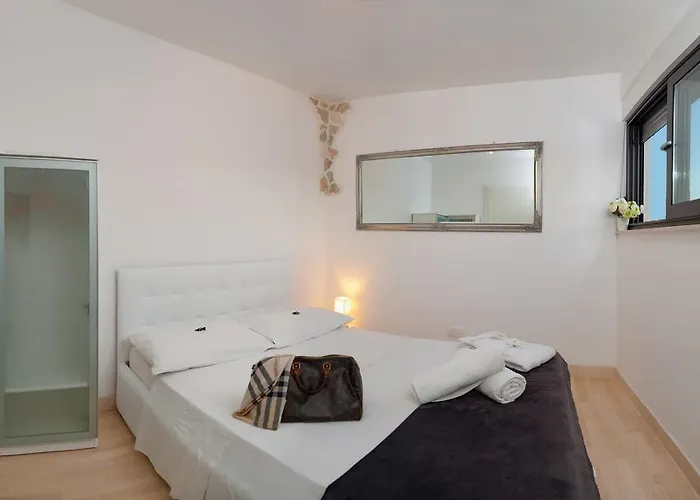 Luxury Luminosa سبليت