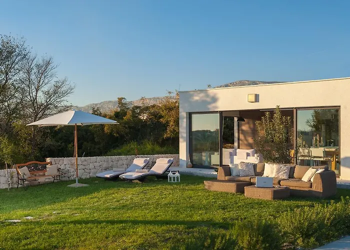 Luxury Luminosa Villa *